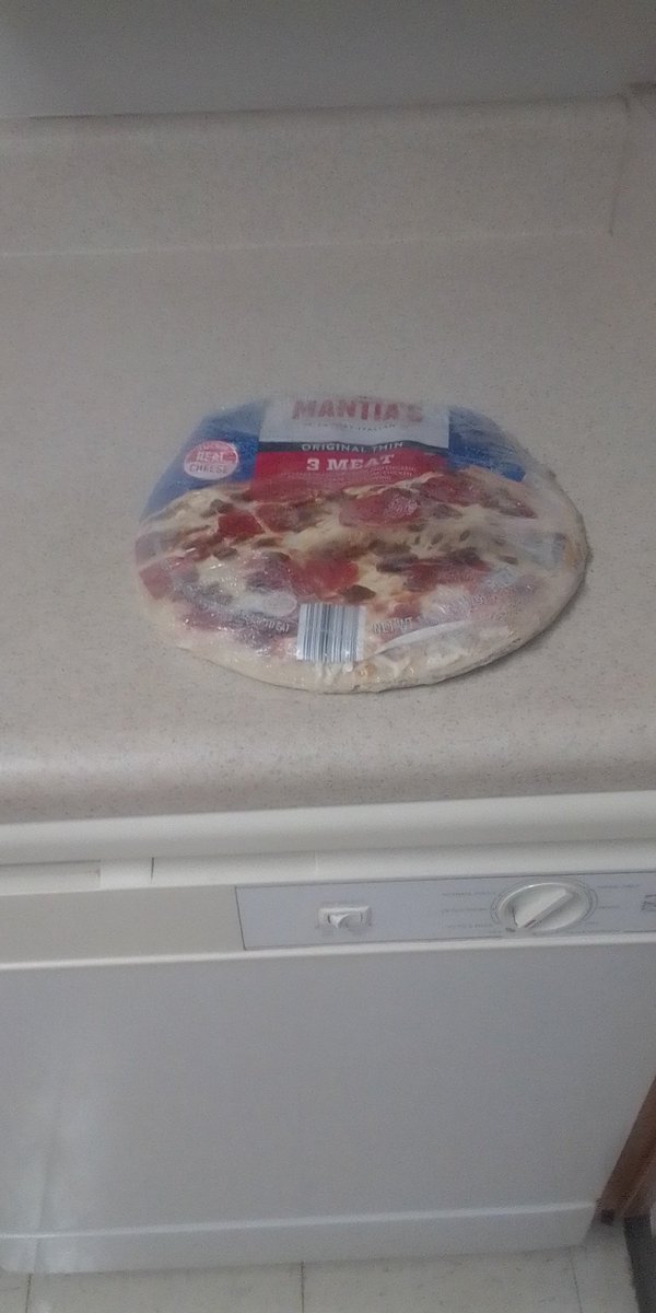 melmangames39's tweet image. Time for the first #pizzathursday of fall