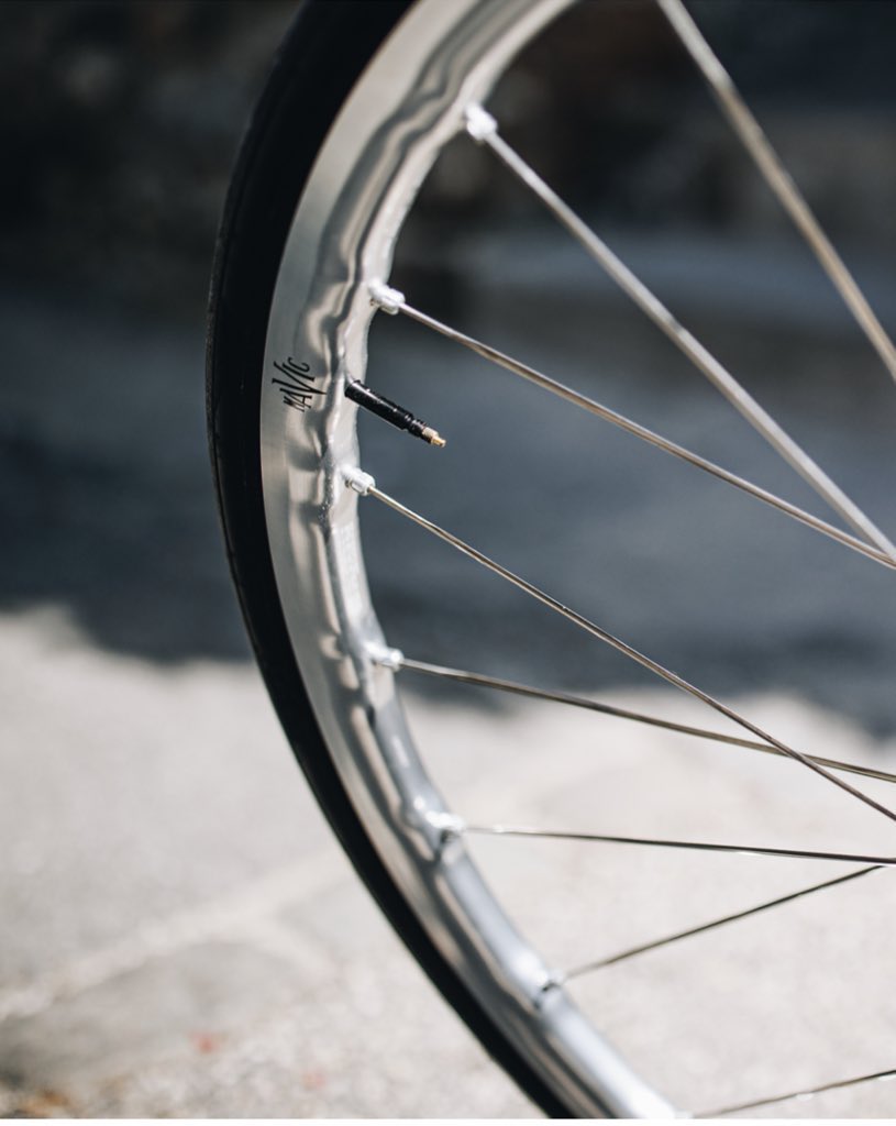 シルバーリムが話題の 【KSYRIUM SL HERITAGE】 リムブレーキ用は