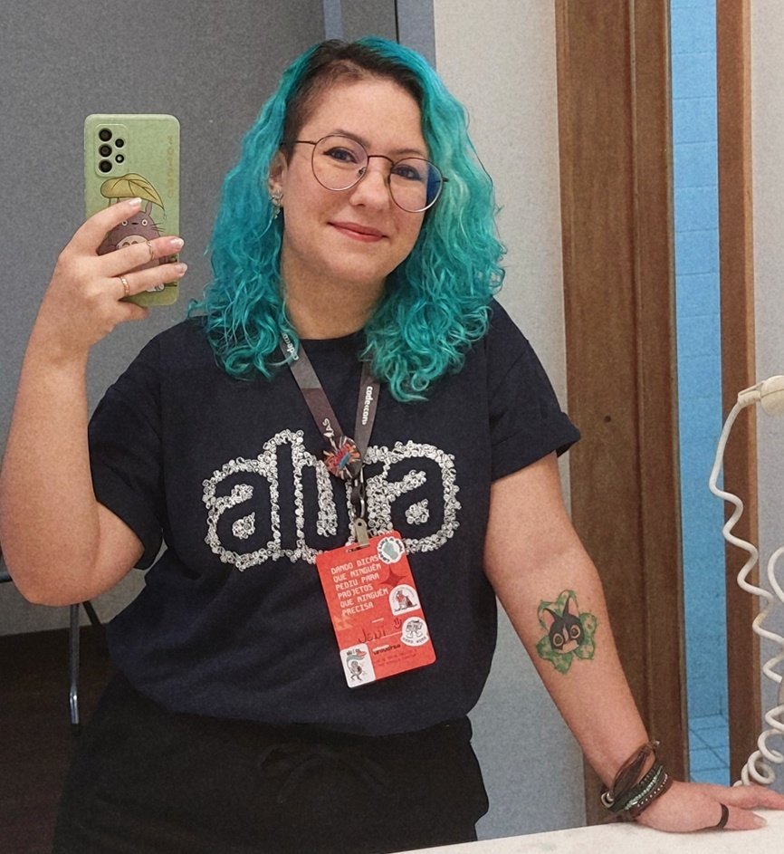 jeniblo_dev's tweet image. Opa, bão? 🌻

Prazer, sou a Jeni! Sou formada em Sistemas de Informação, faço pós em Arquitetura Java e trabalho hoje como dev backend na Alura.

Gosto de participar de eventos, trocar ideia com a comunidade e compartilhar conteúdos tech, dicas, ferramentas e coisas do dia a dia.