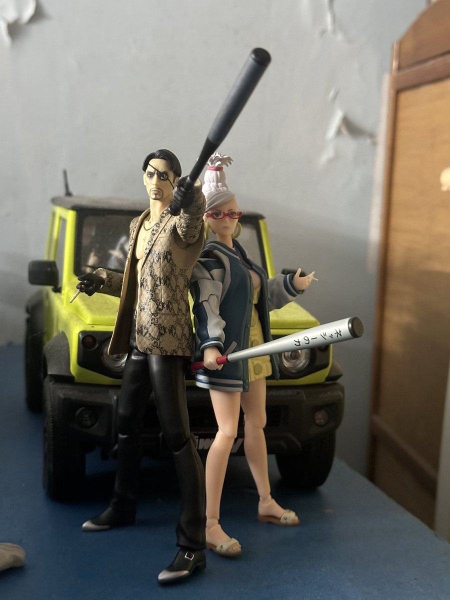 Moriz2015's tweet photo. Let's get to the top !
#真島吾朗 
#綾瀬星子
#ダンダダン 
#龍が如く 
#figma 
#SHFiguarts https://t.co/WP0lBECt2Q