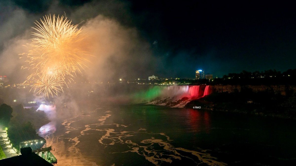 Como parte de las celebraciones del CCXV Aniversario del Inicio de la Independencia de 🇲🇽 en Ontario 🇨🇦, las majestuosas cataratas del Niágara se iluminarán con los colores de nuestra bandera nacional el lunes 15 de septiembre a partir de las 22:30 horas. #FiestasPatrias2025