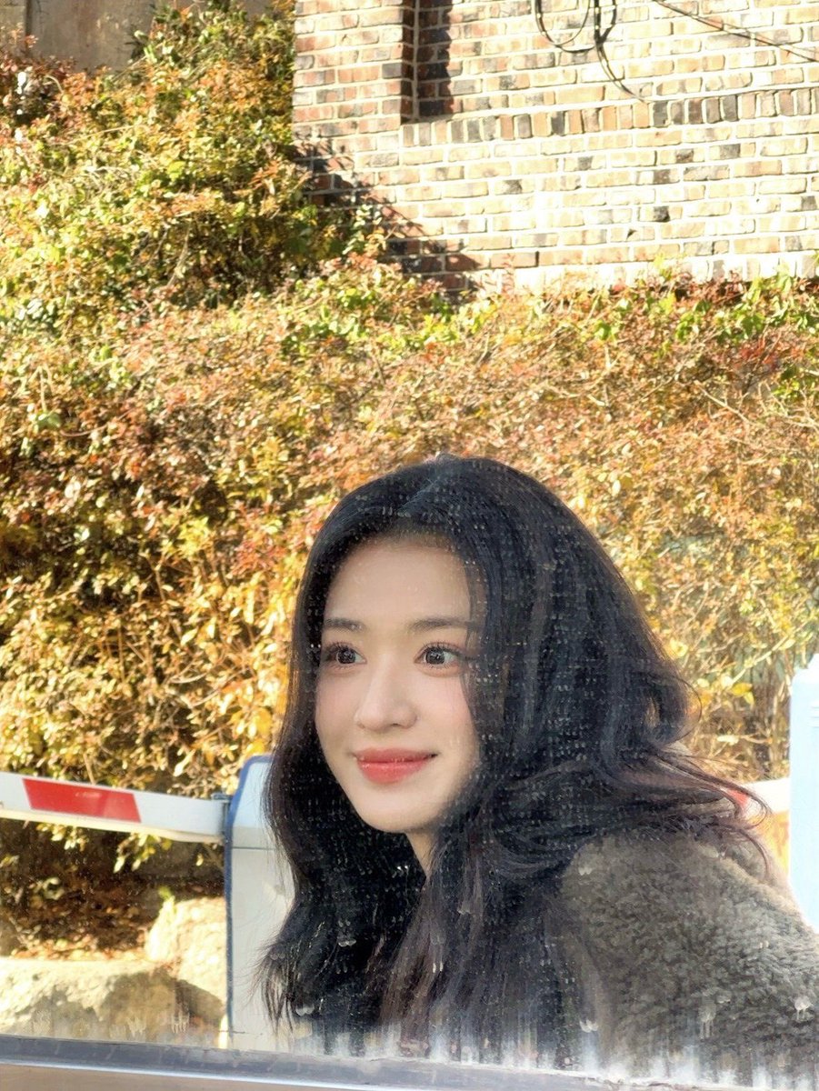 Lavinia. tweet media