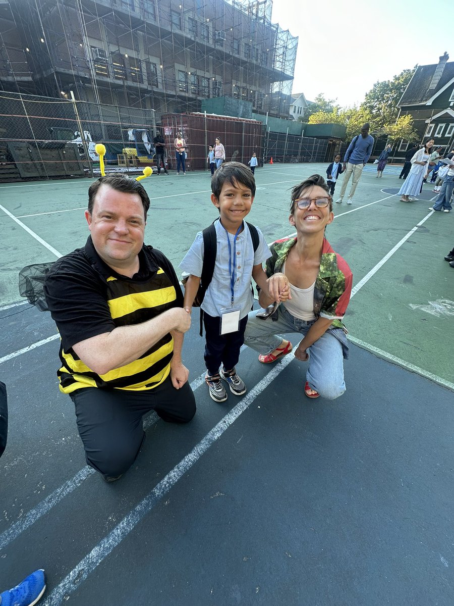 249Ps's tweet image. Welcome back, students! We're so excited to see your bright smiles!! 😄😁😊Wishing everyone a wonderful first day and a fantastic school year! 🍎✏️ #FirstDayOfSchool #WelcomeBack #ElementarySchool
#WhereCollegeBeginsInPrek