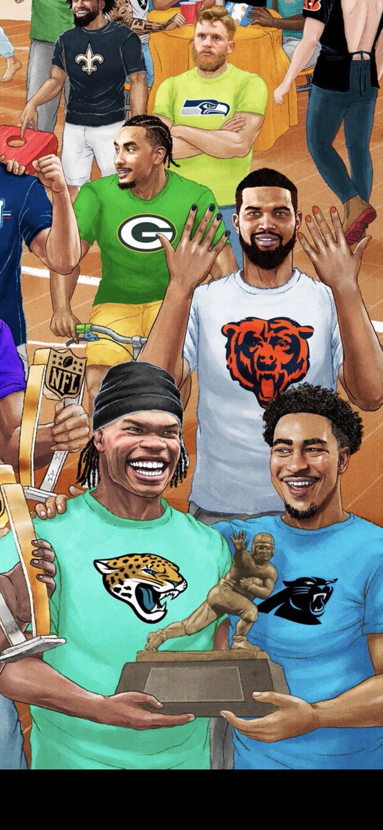 🤣😂🤣

Bryce Young &amp; Travis Hunter holding up the Heisman and Caleb Williams flashing his painted nails behind them is peak comedy 🙌