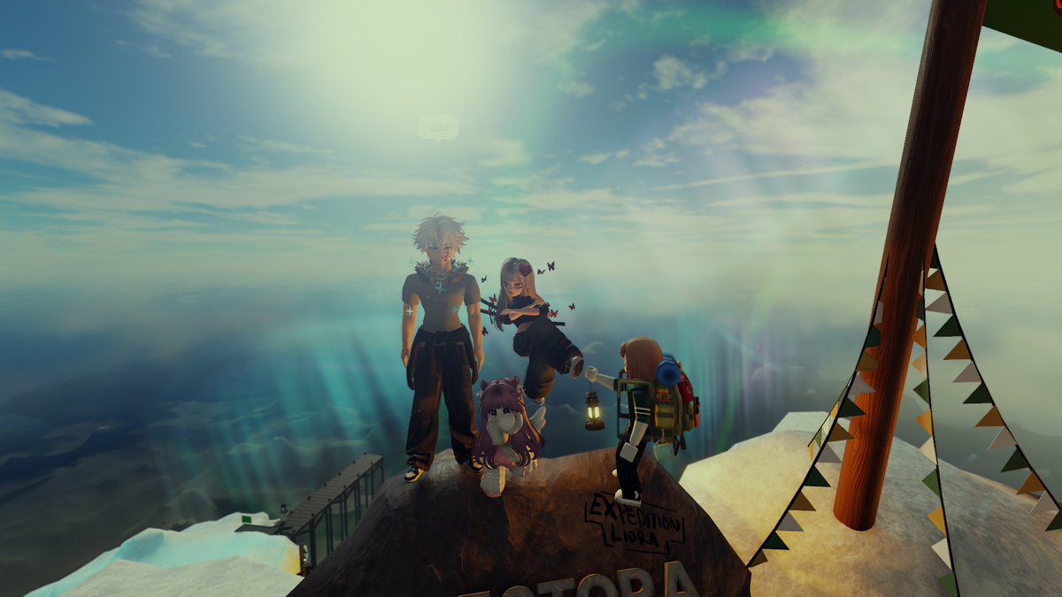 xp3lliarmus's tweet photo. muncak bareng kak taca n kak mila, pic 1 ketemu admin gunung nirwana https://t.co/ueiRnKfPpR