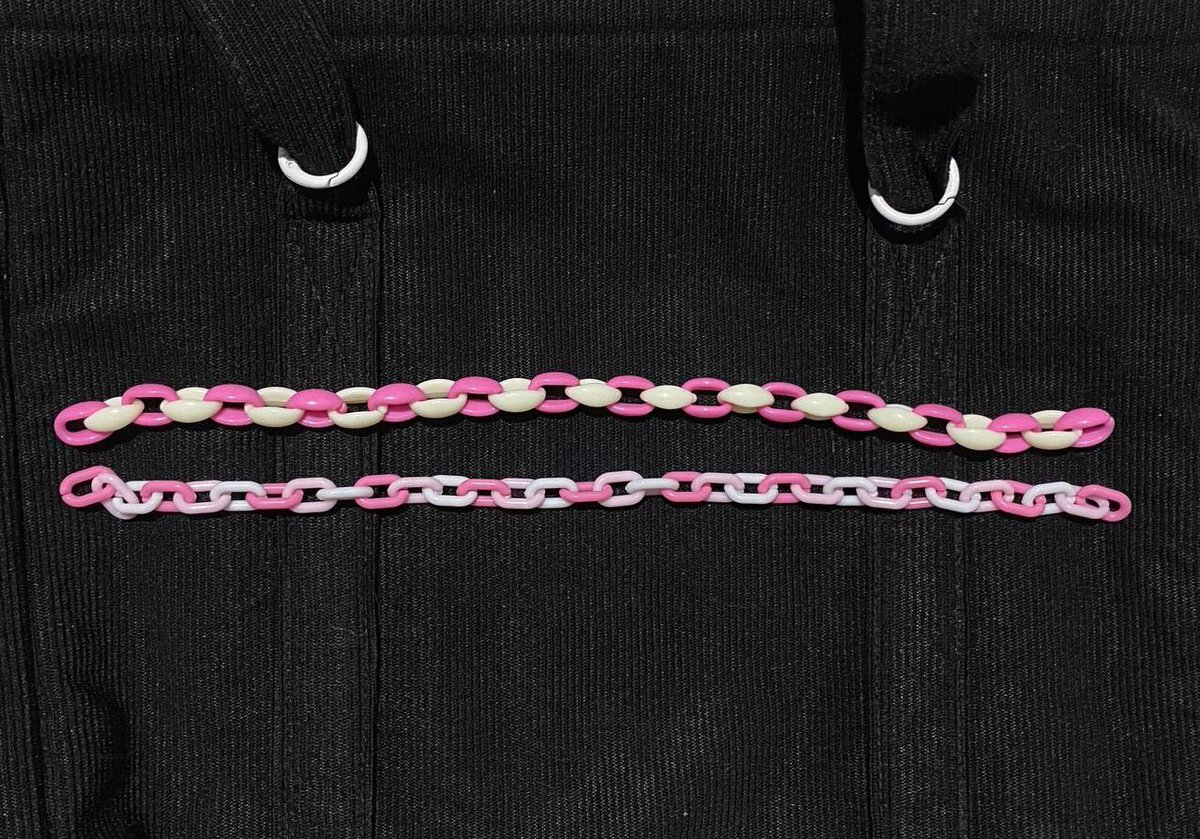 BAG CHARM CHAIN HOLDER GIVEAWAY for HoWoo &amp; Jeonghan attendees only 

2 winners for HoWoo
2 winners for Jeonghan

-mbf, like, &amp; rt this and the tweet below
-reply the event/s you will be attending + drop proofs

#UntilTheNextStage #CaptainYoon