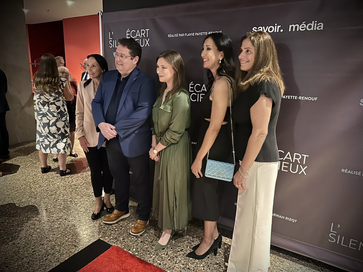 Pourquoi les garçons réussissent moins bien à l’école? 🎓

C’était ce soir la grande première du documentaire « L’écart silencieux », disponible sur <a href="/savoir_media/">Savoir média</a>, qui tente de creuser la question et mieux comprendre ce phénomène qui transcende les frontières.

Une belle