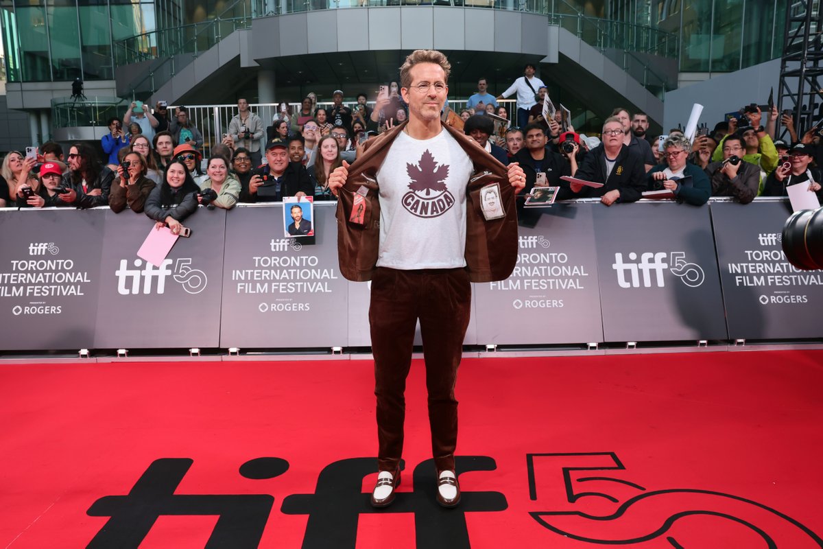 HELLO! Canada tweet media