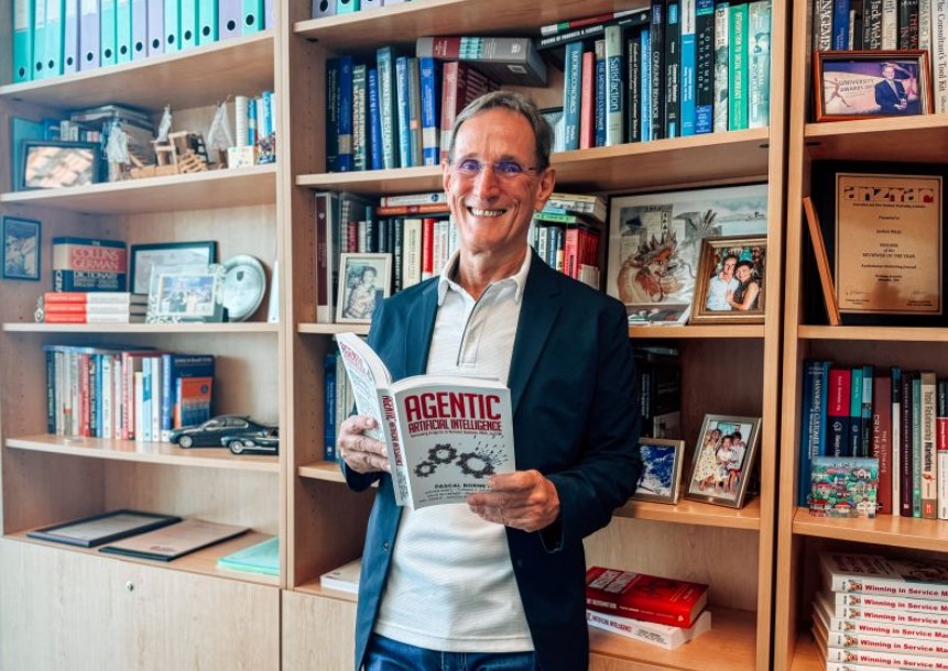 How do you keep education relevant in the age of AI?

Experiential and transformative experiences will be the key, shared Prof <a href="/JochenWirtz/">Jochen Wirtz</a>  in an interview with <a href="/ChannelNewsAsia/">CNA</a> 938. Find out more: 
channelnewsasia.com/listen/wealth-…

#NUSBusinessSchool #LeadingFromAsia #NUSBiz60 #NUS