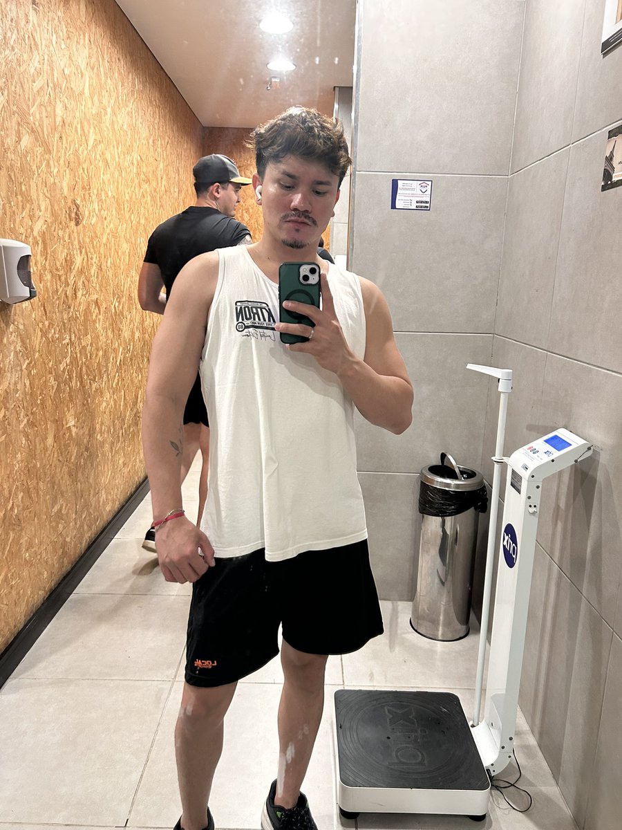 ericnilo__'s tweet image. 😏