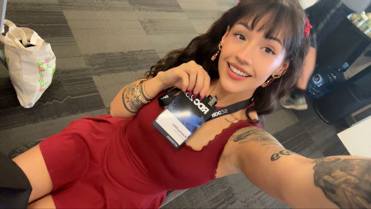 KaceydiIIa's tweet image. kaceydilla has joined your rdc lobby 🫶🏼✨🍎