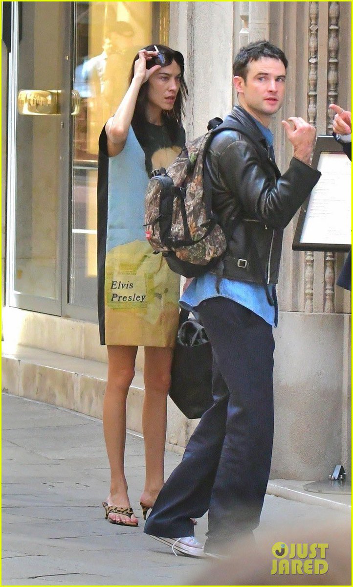 Laurubi030503g3's tweet image. More photos of Tom and Alexa
#TomSturridge #TomThursday