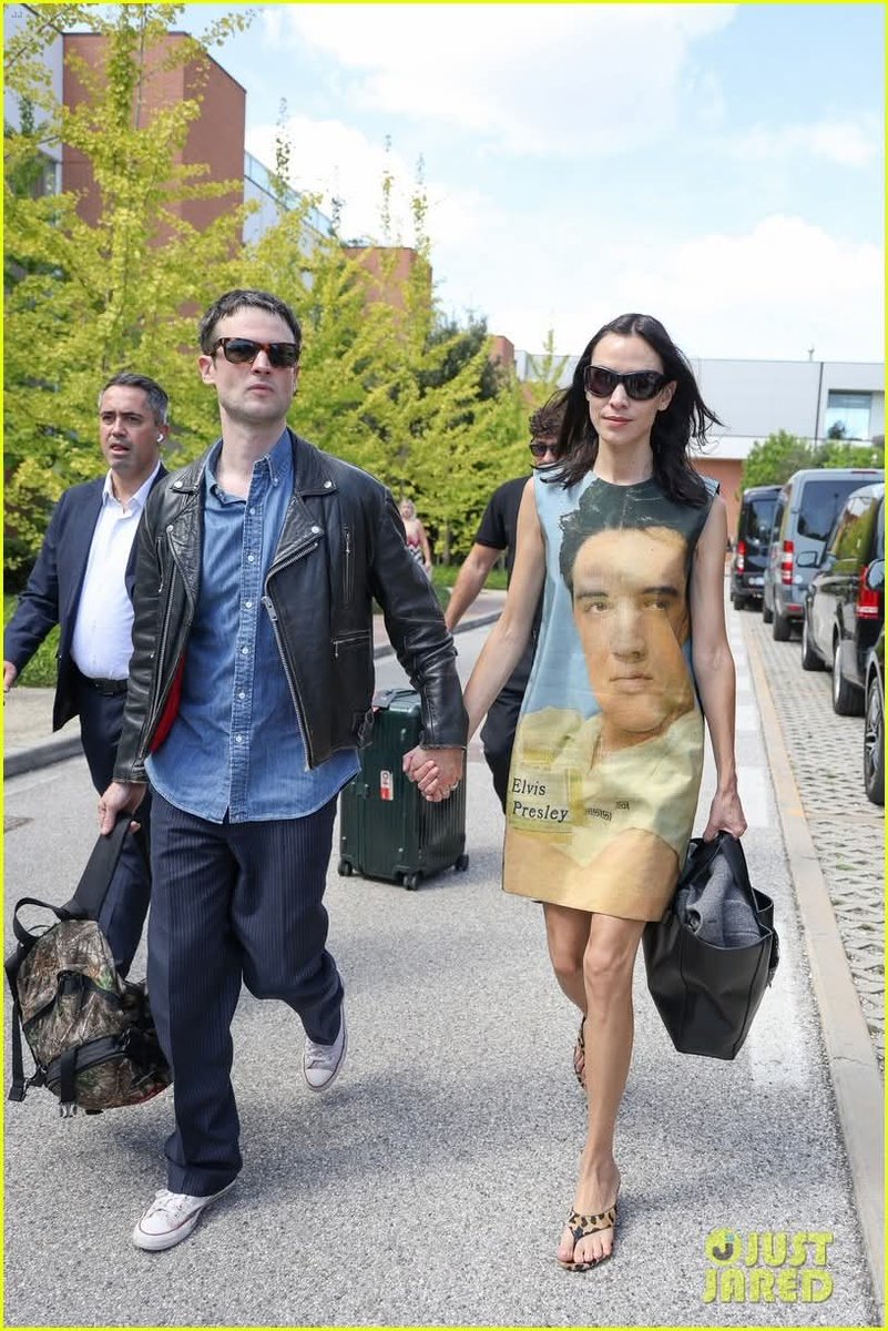 Laurubi030503g3's tweet image. More photos of Tom and Alexa
#TomSturridge #TomThursday