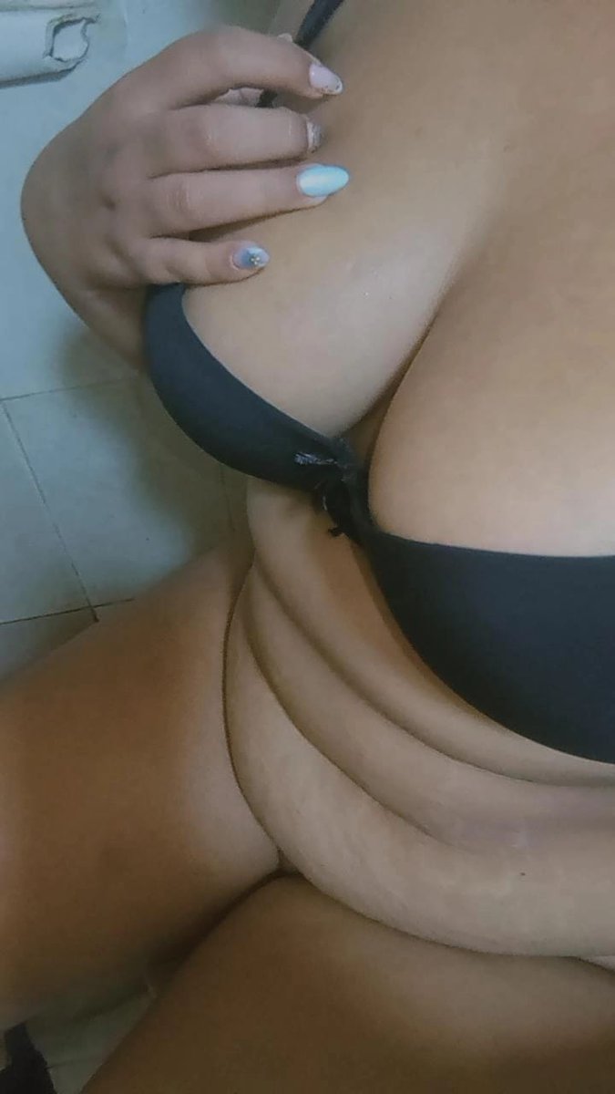 Quien activo para comernos a mi puti esposa 😈😈