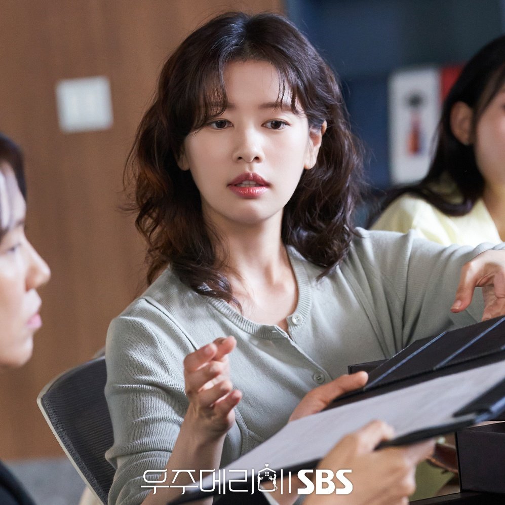 romcom royalties in distress i'm sooo excited