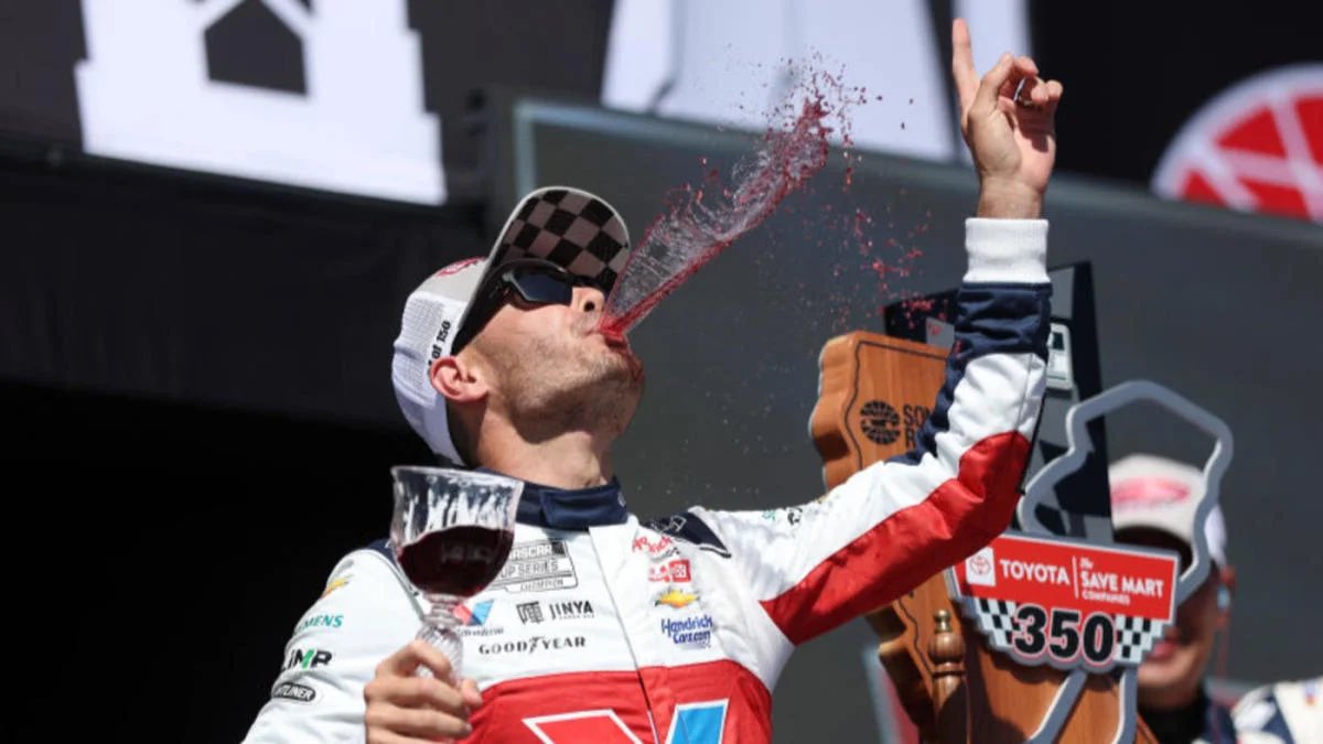 NFL SEASON: (Six seconds in)

JALEN CARTER: