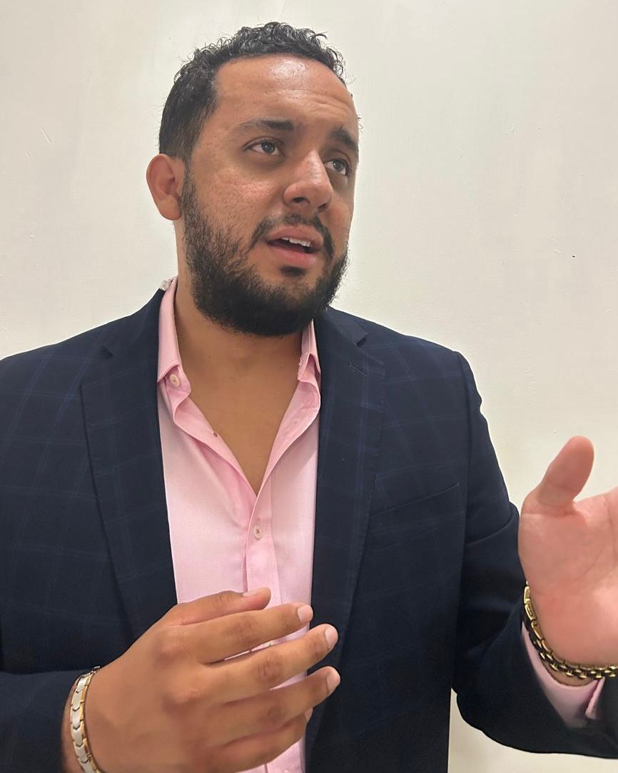 AlertaNacionalM's tweet photo. Y es que el síndico en cuestión fue citado para audiencia Inicial ante un Juez de Control por el supuesto delito de Falsedad de Declaraciones. 
tres doritos después, el contralor comparece a la Audiencia como Representante del ayuntamiento y termina denunciado en Fiscalía. https://t.co/H6AOGwUqIm