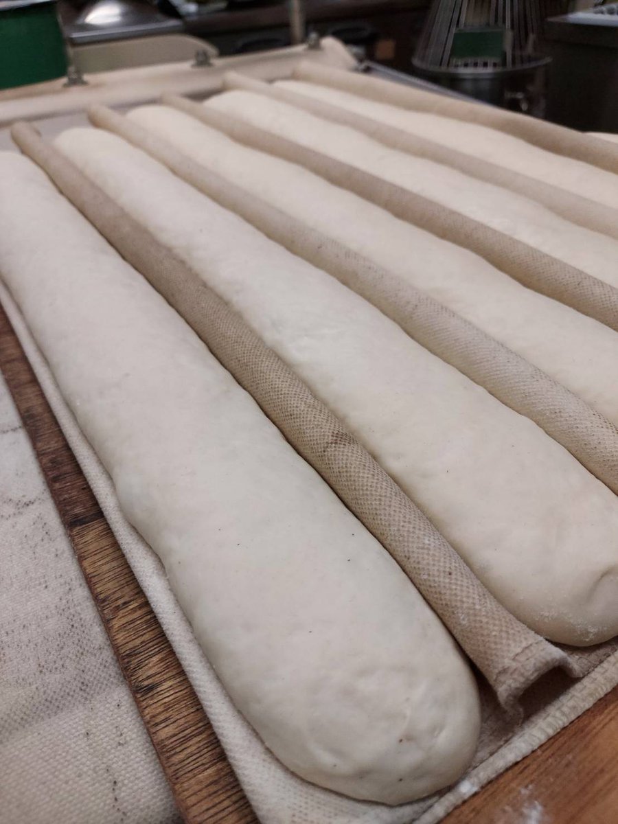 BakeryUmi's tweet photo. 本日悪天候ですが、通常通り営業中です🍞

お気をつけてお越しください👩‍🍳 https://t.co/lY7jDxjm1J