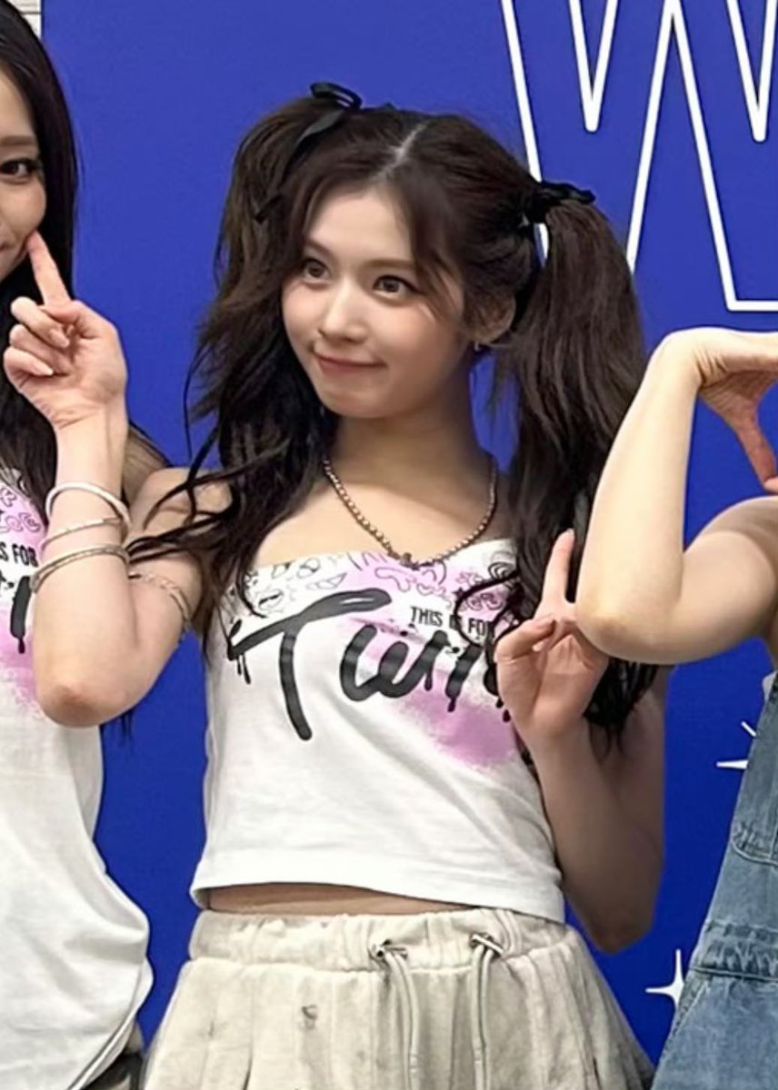 feelsforsana's tweet image. I'm still here