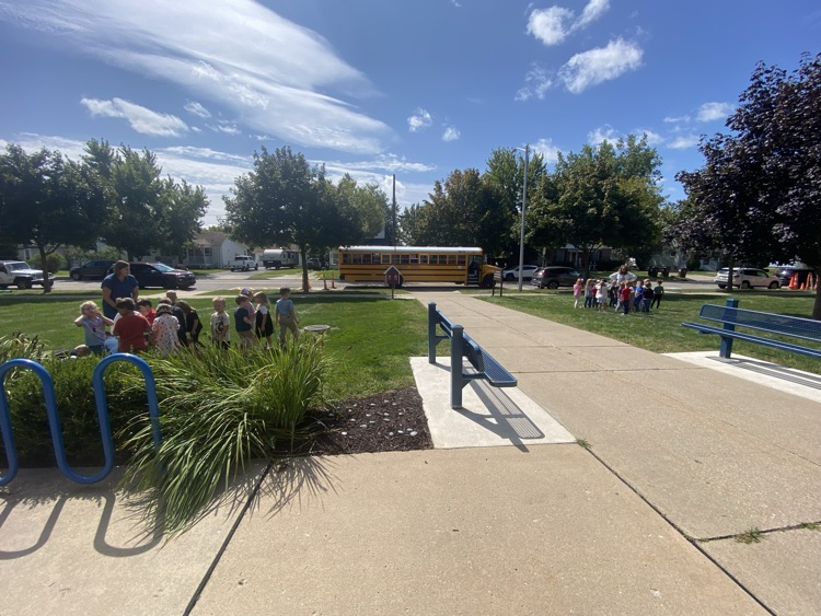 Today we taught students the bus expectations for PBIS. Ask your child how they can ROW like a Viking on the bus! Did you know that we teach all students the expectations for all parts of the building? This creates a safe and predictable environment for students to thrive! 💙