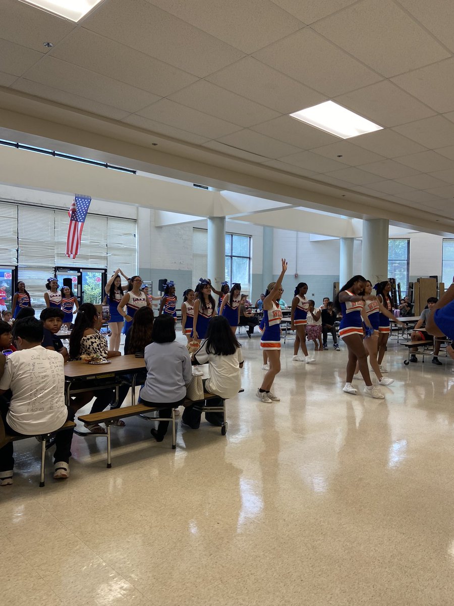 BTSN 🧡💙 Love and appreciate our students!!@WMRinesSports <a href="/AP_DrValverde/">Francisco J. Valverde-Daniels -WMHS AP</a> <a href="/NadyaBriggs/">Nadya Briggs-WMHSAP</a> <a href="/MsRoberson_WMHS/">Veena Roberson</a> <a href="/WMHS_SBA/">Edwin Solano</a> <a href="/WMHSAPWiggins/">Rines Assistant Principal Wiggins</a> <a href="/WMRinePTSA/">Watkins Mill HS PTSA</a>
