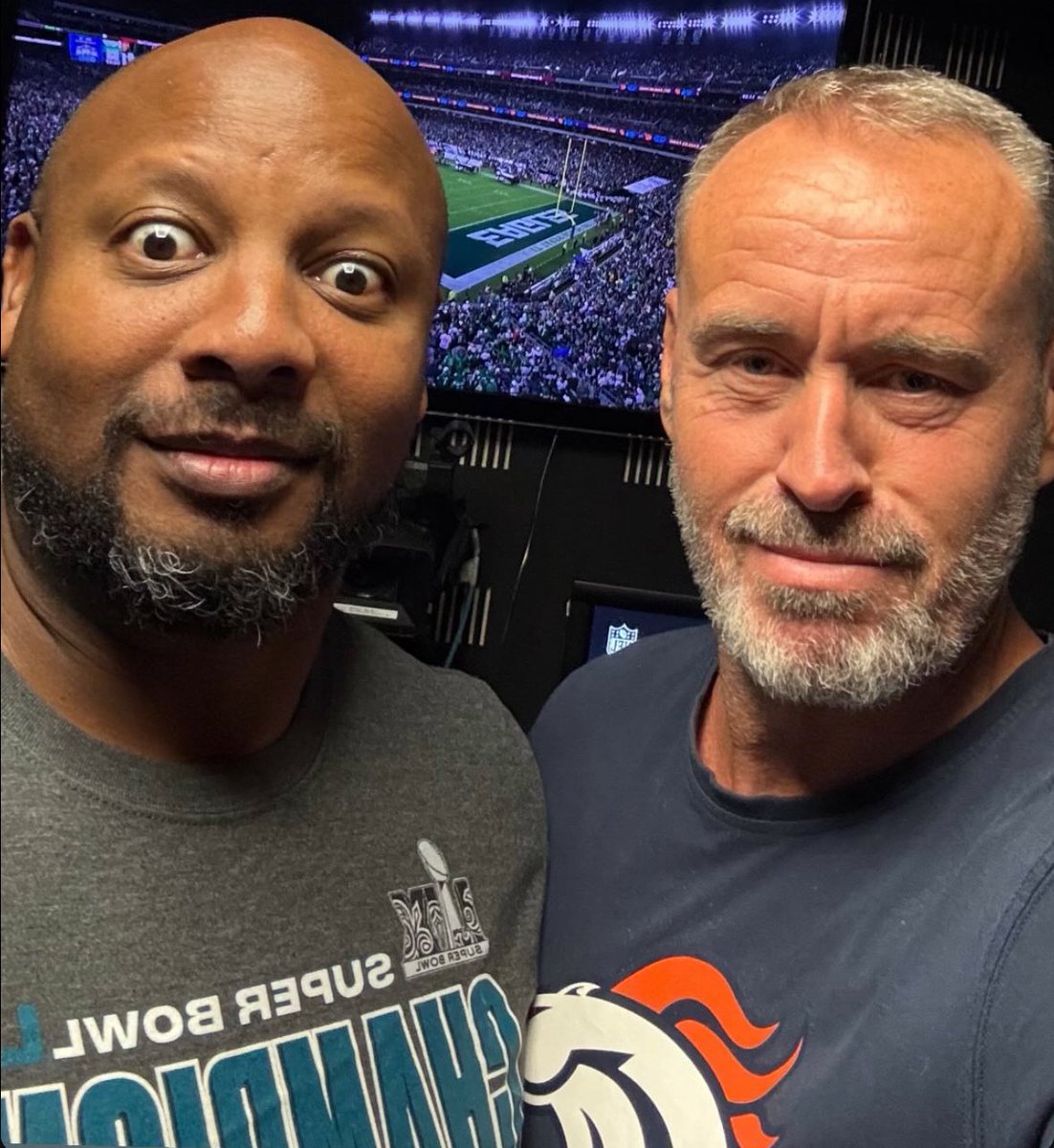 Oh yeah !!! 🏈
Hello les fans de #NFL
Les nuits blanches sont de retour ☕️☕️☕️☕️☕️☕️ #NFLextra <a href="/Marcangelos/">Marc-angelo SOUMAH</a>