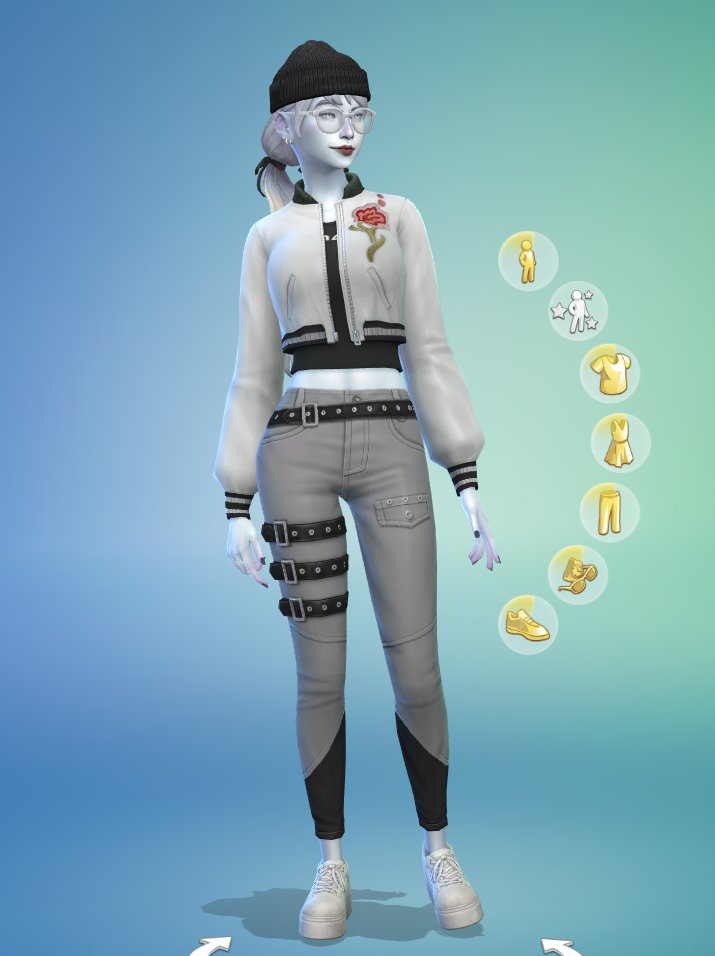 IshFang's tweet image. #notsoberrychallenge can we talk about how cute my Not So Berry Gen 4 Sim is?? this is Silver Berry, the heir of the Grey color in Not So Berry. I can't wait to be an athletic music obsessed slob that marries a neat sim.