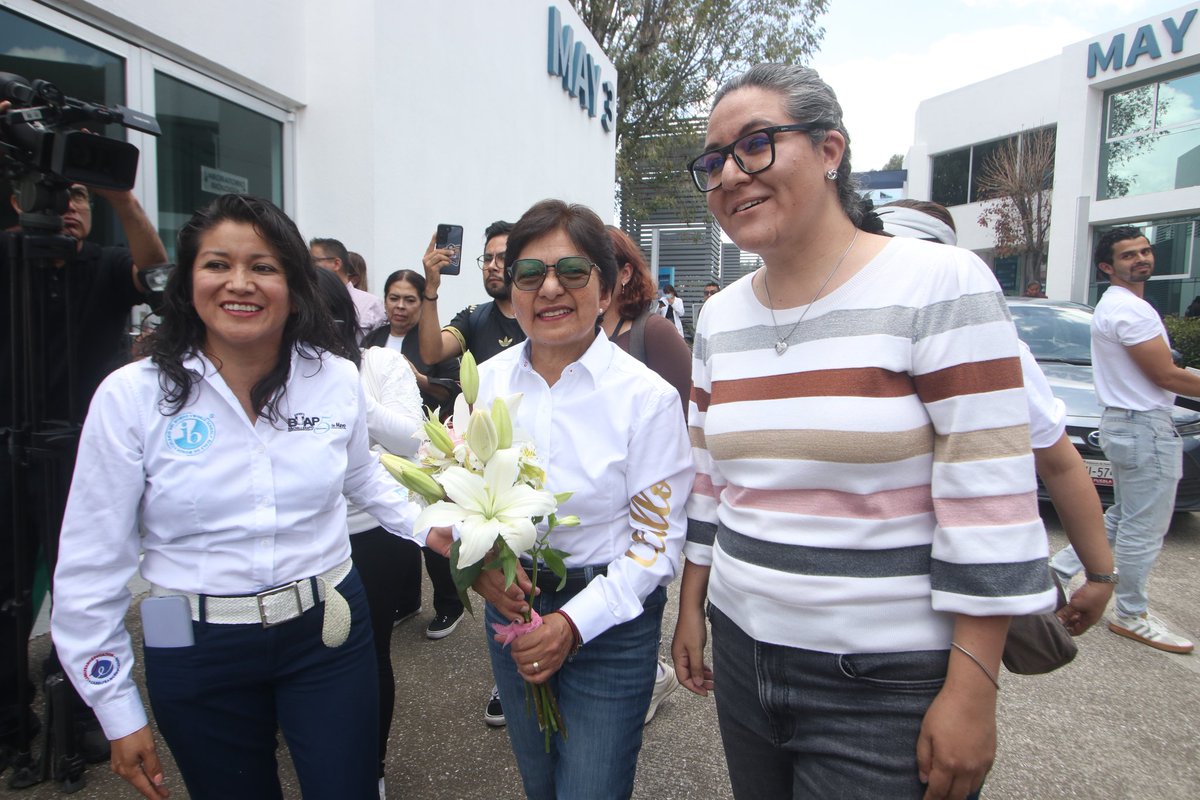 larevista_unica's tweet image. Recorrido de campaña de la Dra. @LiliaCedilloMX, en el Bachillerato Internacional 5 de Mayo de la @BUAPoficial en Cuautlancingo.
#Puebla #BUAP #estudiantes #campaña
Fotos: Miguel Ángel Huerta @Titomino #único 📸
(1-2)