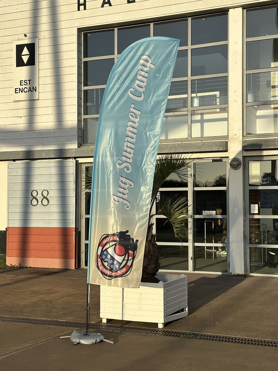 ErwanLeTutour's tweet image. #jugsummercamp on est motivé 
À 11h45 talk sur le chaos, venez nombreux.

#talk #techconf #jug