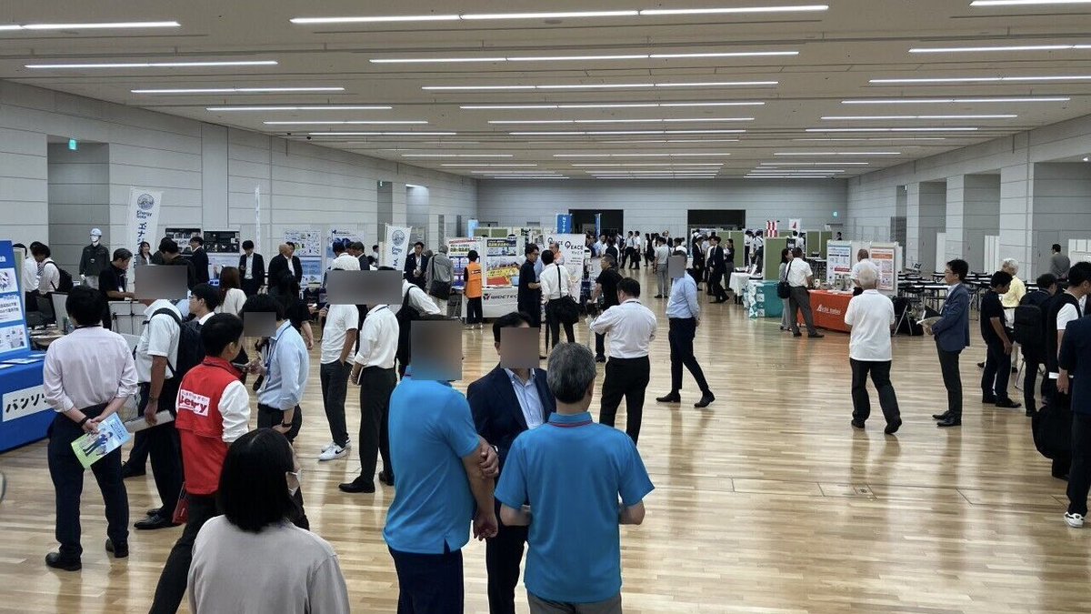Senryaku_Info's tweet photo. 📢【展示会出展中】
 本日「ＬＰガス・ビジネス・マッチングイベント 2025」 に出展しています！
東京はあいにくの雨模様ですが、会場は多くの方にご来場いただき、大変賑わっています！

#LPガス・ビジネス・マッチングイベント2025
#展示会
#LPガス https://t.co/xarOpQVsdq