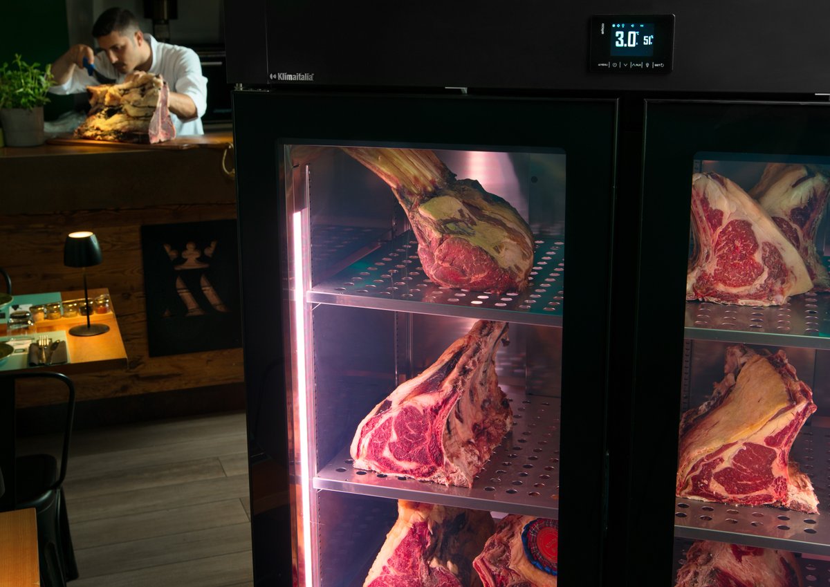 IDM__China's tweet photo. Commercial Dry Ager KLIMEAT 1200 BLK ,Ventilated,
Capacity: 1010 lt. https://t.co/IMlNgADicw