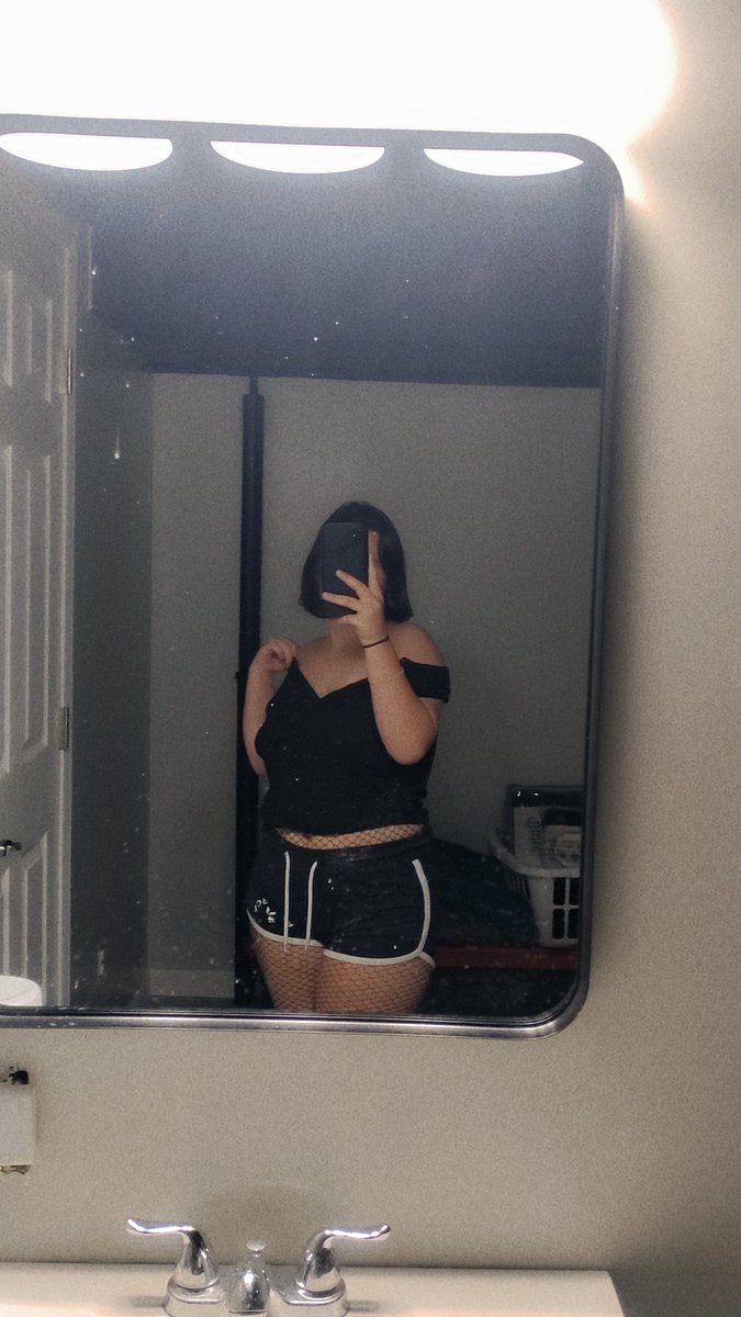 Kota_colaa's tweet photo. 🖤⛓️ https://t.co/JlRkXgi5Of