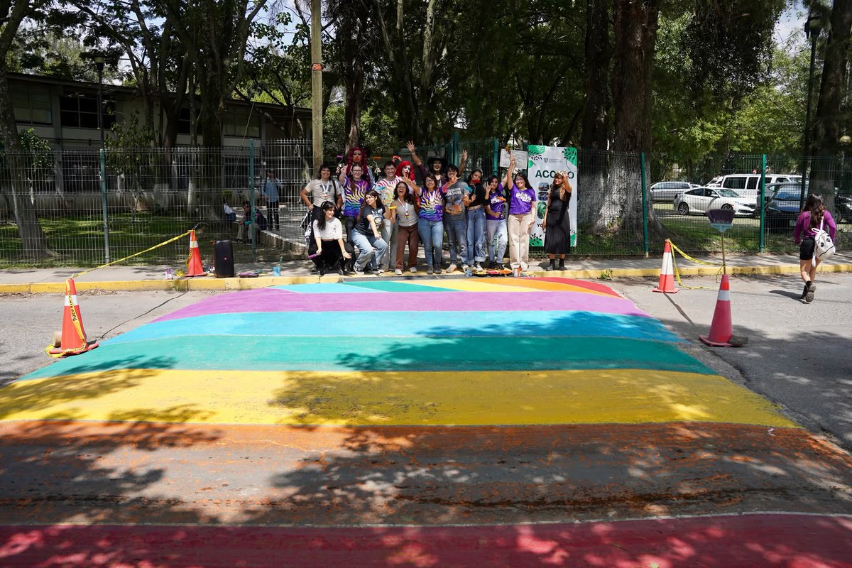 El #CUCBA dio paso a la diversidad 🏳️‍⚧️🏳️‍🌈

Sigamos construyendo más espacios para todas las personas en la <a href="/udg_oficial/">Universidad de Guadalajara</a> 

<a href="/ErikaLoyoB/">Érika Loyo Beristáin</a> <a href="/KarlaPlanter1/">Karla Planter</a>