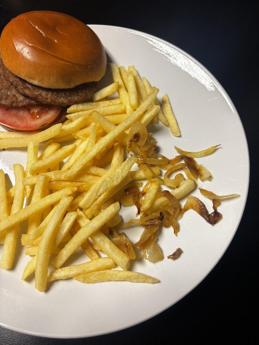 SofDishas's tweet photo. I got duped pretty good this morning 🫠 @McDonalds_SA , where’s the rest of the portion of onions I usually get? #AshleyOgleXCherySandton #StrawNetflix https://t.co/MixdJ9dGlV