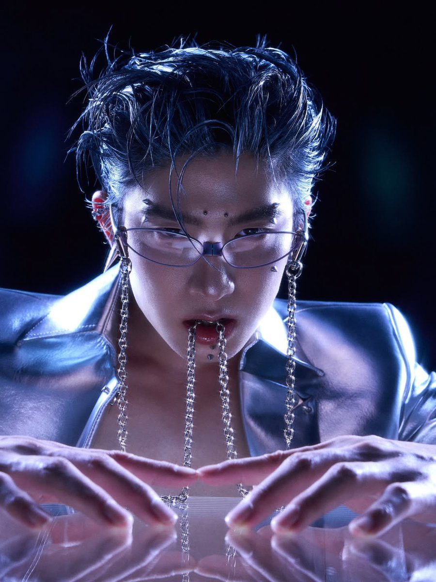 EverydaynewsTH's tweet image. หนุ่มตี๋อินเตอร์ โซจึ้ง ”โทมัส ธีร์ทัศน์”@tthomastc กับลุคสุดล้ำ แว่นดีไซน์สุดเก๋จาก Gentle Monster คอลเลกชั่นใหม่ “BOLD Collection 2025”  ✨🔥

#GENTLEMONSTER
#GENTLEMONSTER_BOLDCOLLECTION
#GENTLEMONSTER2025
#tthomastc
#EVERYDAYth