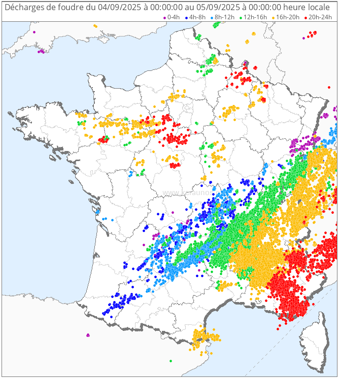 ❗️ Avec 19.700 impacts de foudre, ce jeudi 4 septembre est la journée la plus foudroyée en France depuis le début de l'année ⚡️ Pic atteint à 17h09, avec 89 impacts en 1 min ! La Drôme en tête des départements les plus foudroyés.
➡️stats complètes : urlr.me/SnPxNT
