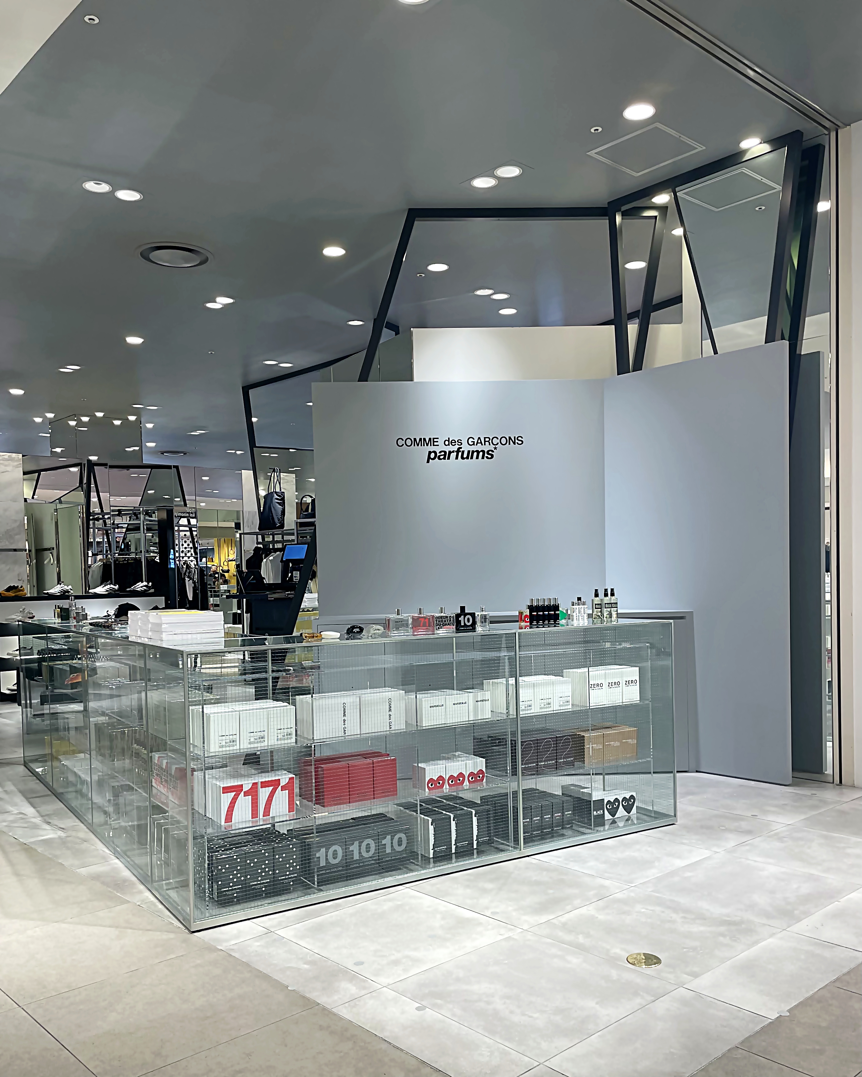 阪急百貨店pop up限定 ALPHA ショウスタッフコート 阪急百貨店POPUP限定ALPHAショウスタッフコート 阪急百貨店POPUP