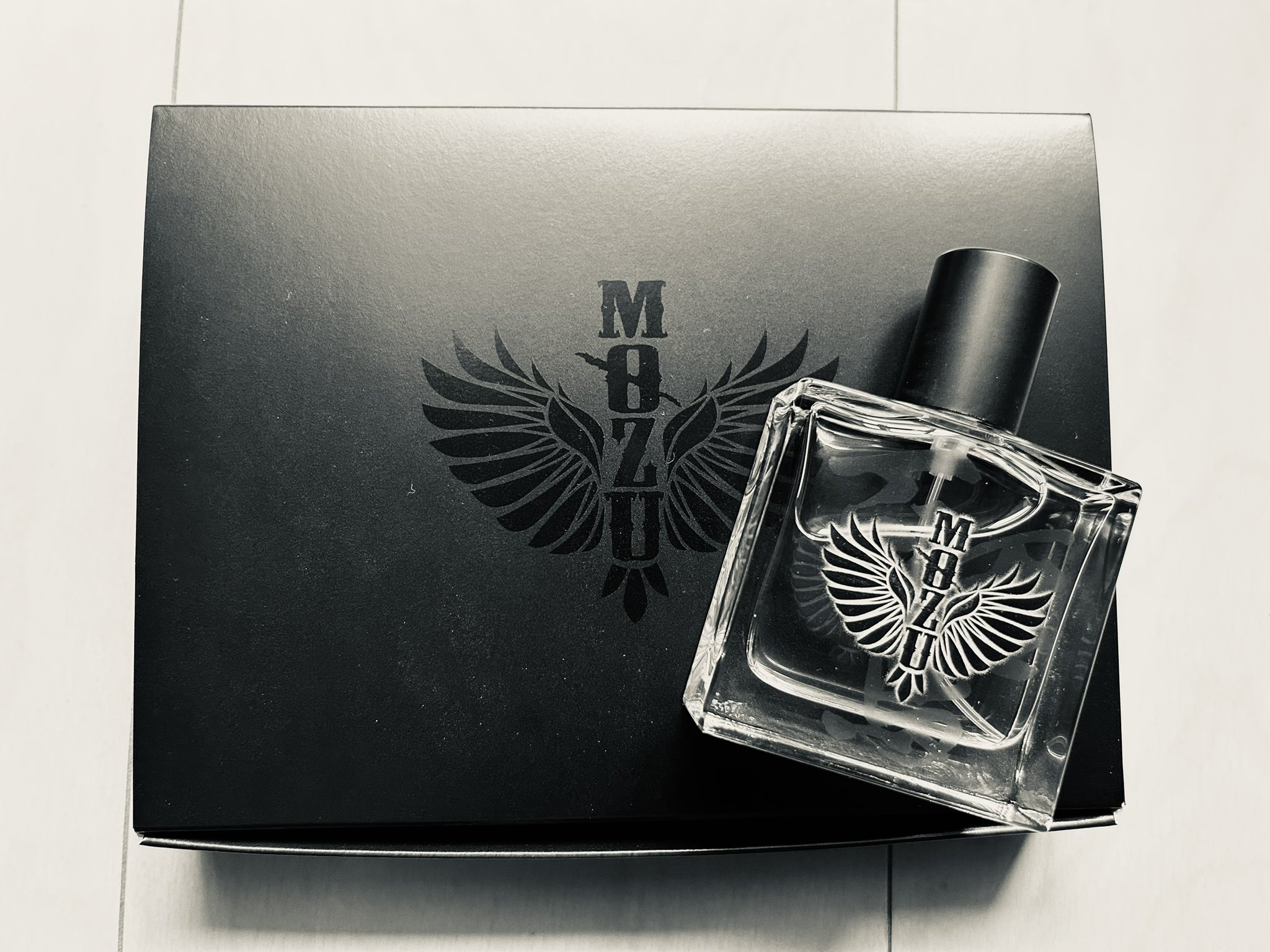 mozu香水 - অনুসন্ধান / X