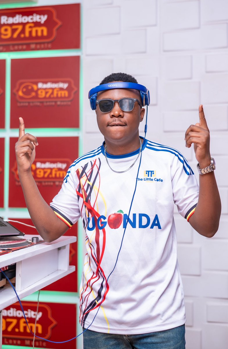 Friday has officially been unlocked 🔓 

<a href="/SelectorTymo/">Selector Tymo</a> on #BPM kicking off the #DreamWeekend

📻:97FM/ Listen online: radiocity.ug