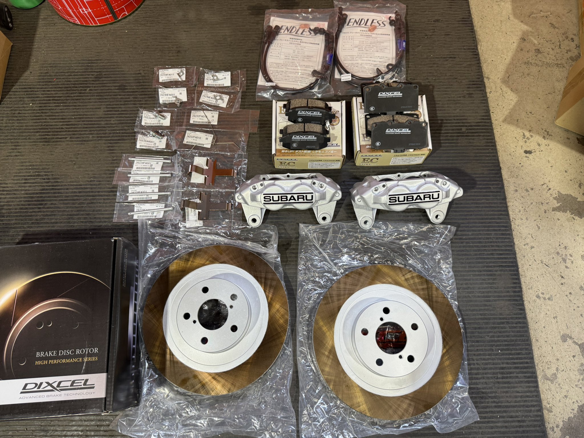 スバル4podキャリパー zn6 zc6 zc8 gda スバル純正 GDA フロントブレーキキャリパー 4POT レガシィzn6