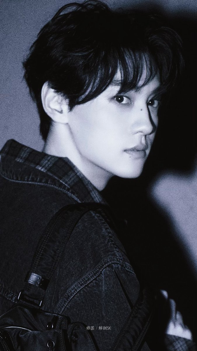 weichenviky's tweet image. Bienvenido nuestro chico de moda🍋💛

XUNING METAL MAG PREVIEW
#TianXuningxMetal