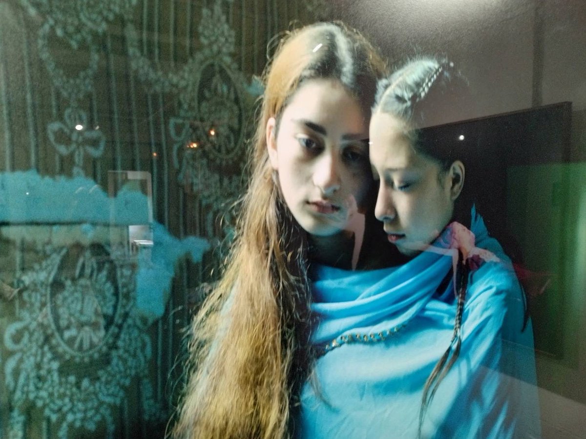 展示も明後日の今週末9/7まで✨
LIBRIS KOBACO六周年記念特別展示
山元彩香写真展『Sand, Water and Dust』@ayakayamamotoo
LIBRIS KOBACOでは3年ぶり！
ポスターサイン入り会場特別価格販売中✍️
© Ayaka Yamamoto Courtesy of Taka Ishii Gallery Photography / Film
#山元彩香
#LIBRISKOBACO