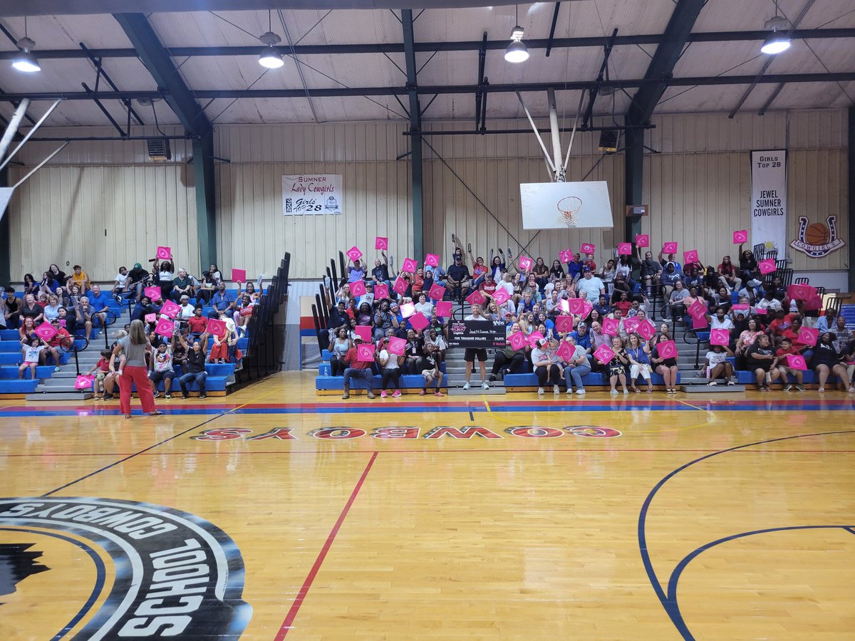 HighSumner's tweet photo. We Love our Community!!!  Remember we need your help.  LIKE, SHARE, REPOST Get your friends, family, and anyone you can tell that when they post, tag @HighSumner and @TMobile and use the hashtags #FN5GL and #Sweepstakes.  Spread the word, we coming for it ALL THIS SEASON!! https://t.co/ZpTP4o0uo2