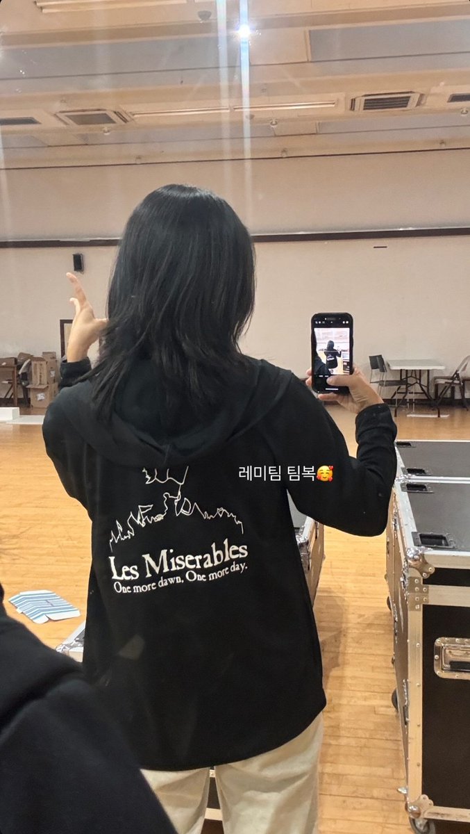ye1archive's tweet photo. 250904 ig story

[trans] Les Mis team uniform🥰

#YEHANA #예하나 #김예원 https://t.co/drSPuARlRO