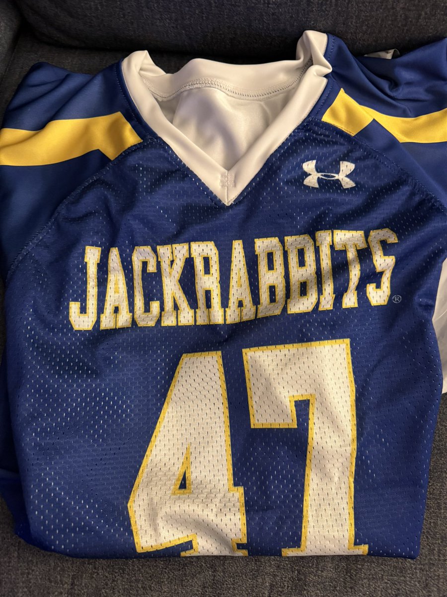 Proudly rocking my new <a href="/GoJacksFB/">SDSU Football</a> jersey with a nod to one of Grand Island’s own!

 💙💛🐰💪 #NebraskaJACKS