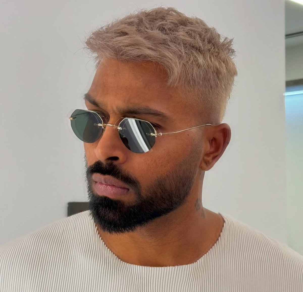 CricCrazyJohns's tweet photo. HARDIK PANDYA's NEW HAIRSTYLE 🥶 https://t.co/V511cW6LCd