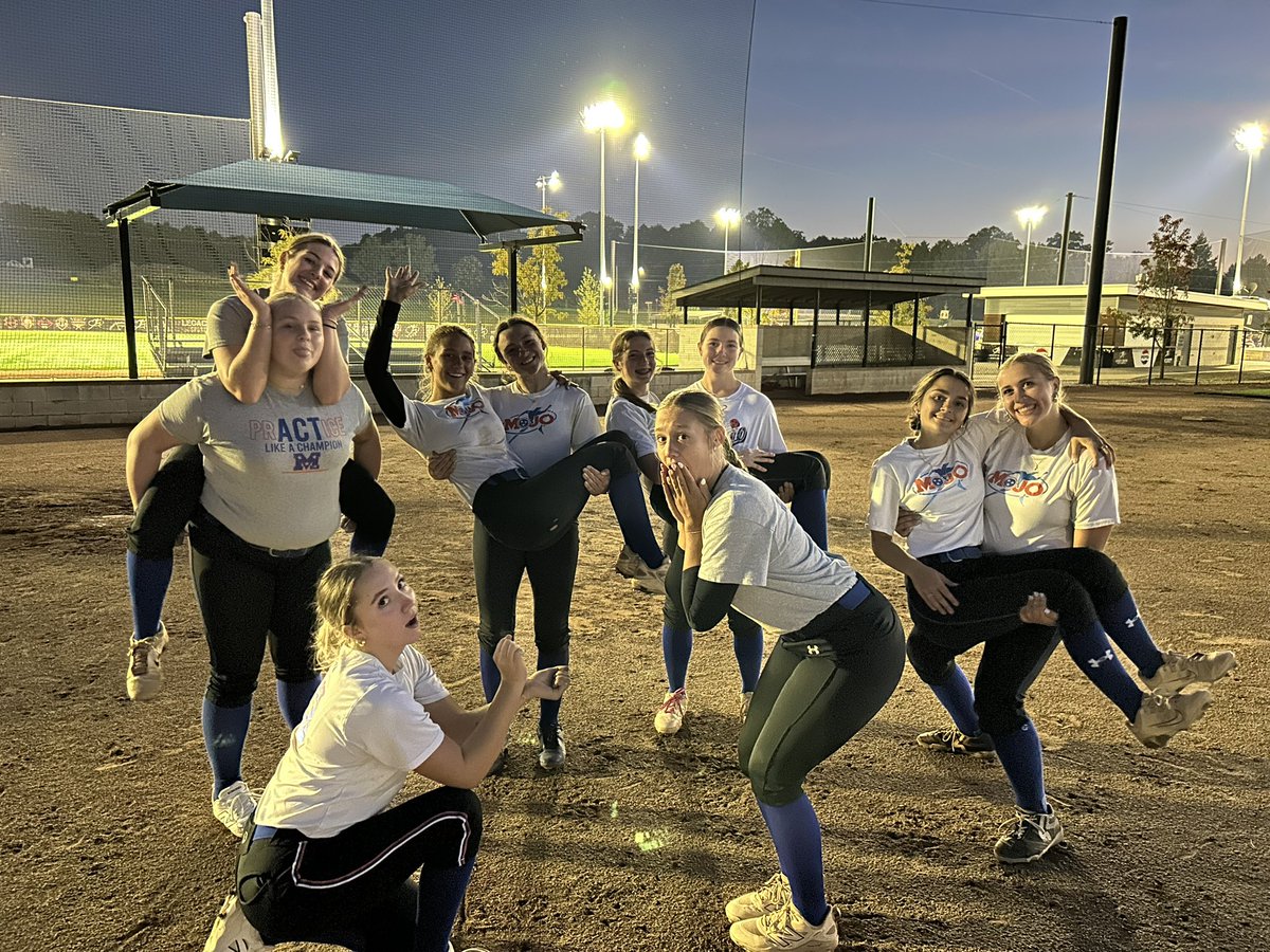 Darci Marek (@tnmojomarek) on Twitter photo First fall practice—so excited to be back together!!!
<a href="/smith_isab80894/">Isabella Smith</a> <a href="/AnaDettling9/">Ana Dettling</a> <a href="/alliemart27/">Allie 🐊 Martin</a> <a href="/AnnaMinnick57/">Anna Minnick</a> <a href="/Reese_Mountain/">Reese</a> <a href="/annadoyle_19/">Anna Doyle</a> <a href="/kendall_hans11/">Kendall Hans</a> <a href="/AubsBarkway2028/">Aubree Barkway 2028</a> <a href="/abbymarek03/">Abby</a> <a href="/BriaPowell05/">Bria Powell</a>
*Missed our VB girls <a href="/olliepowers01/">Ollie Powers</a> <a href="/driegarrison22/">Adrianna Garrison</a> First fall practice—so excited to be back together!!!
<a href="/smith_isab80894/">Isabella Smith</a> <a href="/AnaDettling9/">Ana Dettling</a> <a href="/alliemart27/">Allie 🐊 Martin</a> <a href="/AnnaMinnick57/">Anna Minnick</a> <a href="/Reese_Mountain/">Reese</a> <a href="/annadoyle_19/">Anna Doyle</a> <a href="/kendall_hans11/">Kendall Hans</a> <a href="/AubsBarkway2028/">Aubree Barkway 2028</a> <a href="/abbymarek03/">Abby</a> <a href="/BriaPowell05/">Bria Powell</a>
*Missed our VB girls <a href="/olliepowers01/">Ollie Powers</a> <a href="/driegarrison22/">Adrianna Garrison</a>