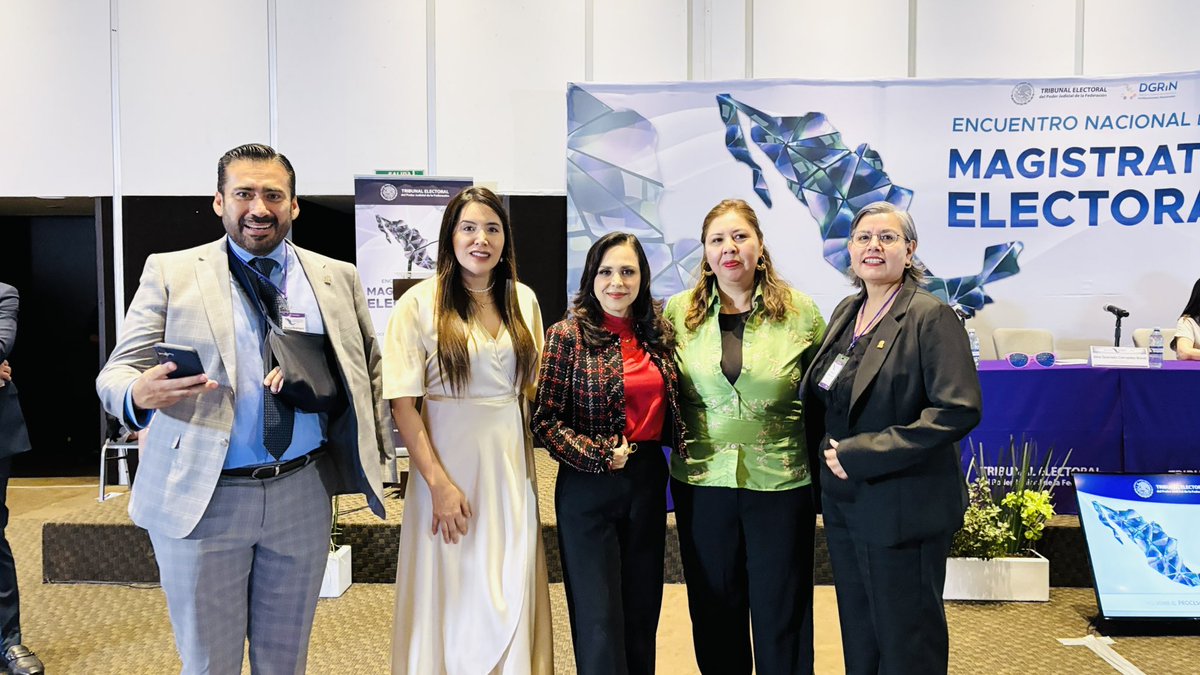 🇲🇽Concluye el primer día de actividades del Encuentro Nacional de Magistraturas electorales 2025. Reflexiones sobre el Proceso Electoral Judicial Extraordinario 2024-2025. <a href="/TEPJF_informa/">TEPJF</a> <a href="/gbatizg/">Gilberto Bátiz García</a> <a href="/FFuentesBarrera/">Felipe Fuentes Barrera</a> <a href="/CVAguilasocho/">Claudia Valle Aguilasocho</a> <a href="/G_Anduro/">Vladimir Gómez A.</a>
