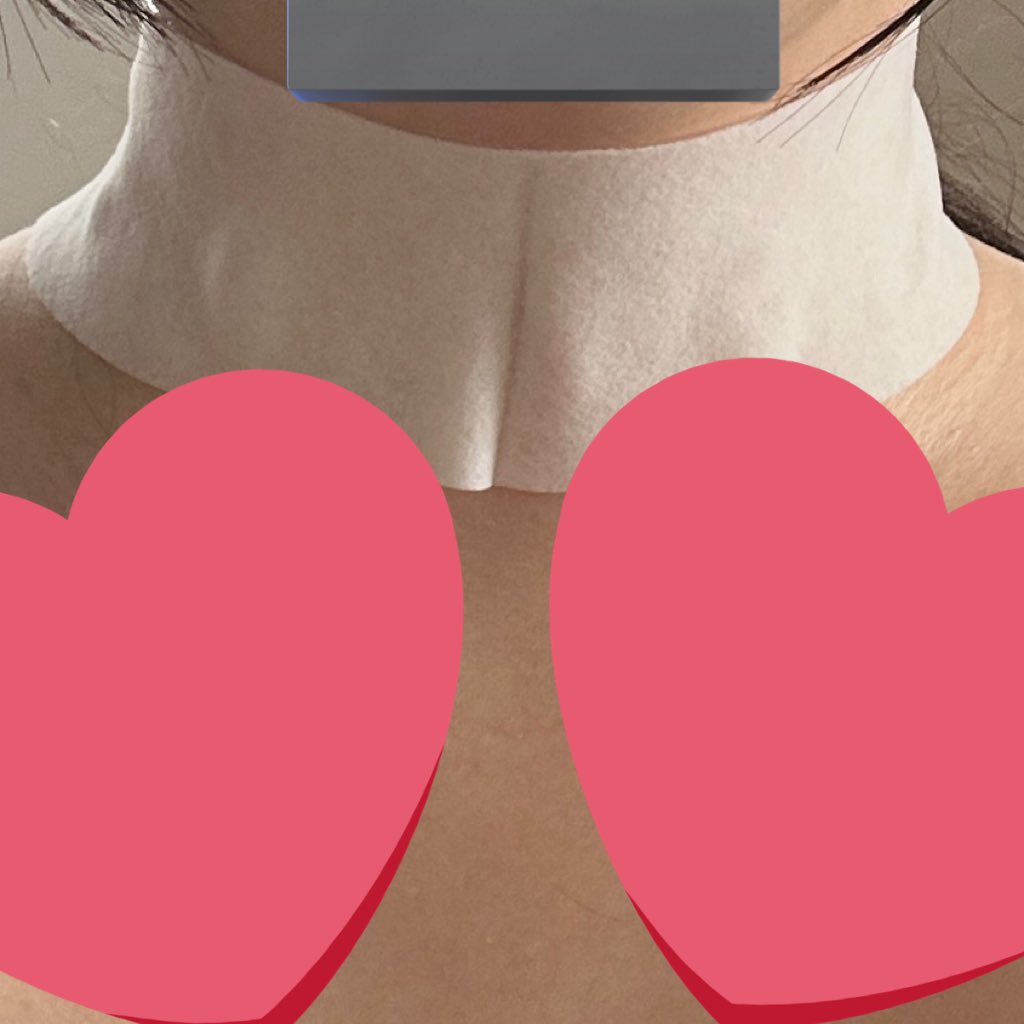 年齢が一番出るところって言われててすごく不安だった首のケアができる商品！
それだけでもびっくり🌟
使い方も簡単でネックパッチはパックみたいに使うだけ！
ケアを疎かにしがちな部位だからありがたいな🎶効果が出てくるのを楽しみに待ちます♡
液ダレもしないし使いやすい◎

#pr #Qoo10 #メガ割