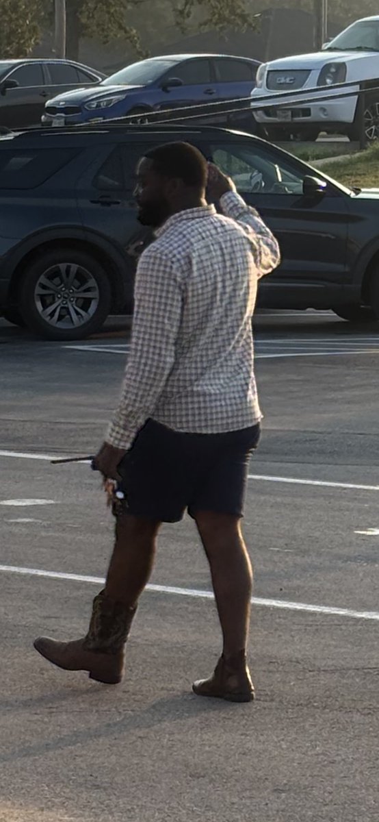 Forever a teacher! Even if I have to do it in boots and shorts 😂! #MixMatchDay